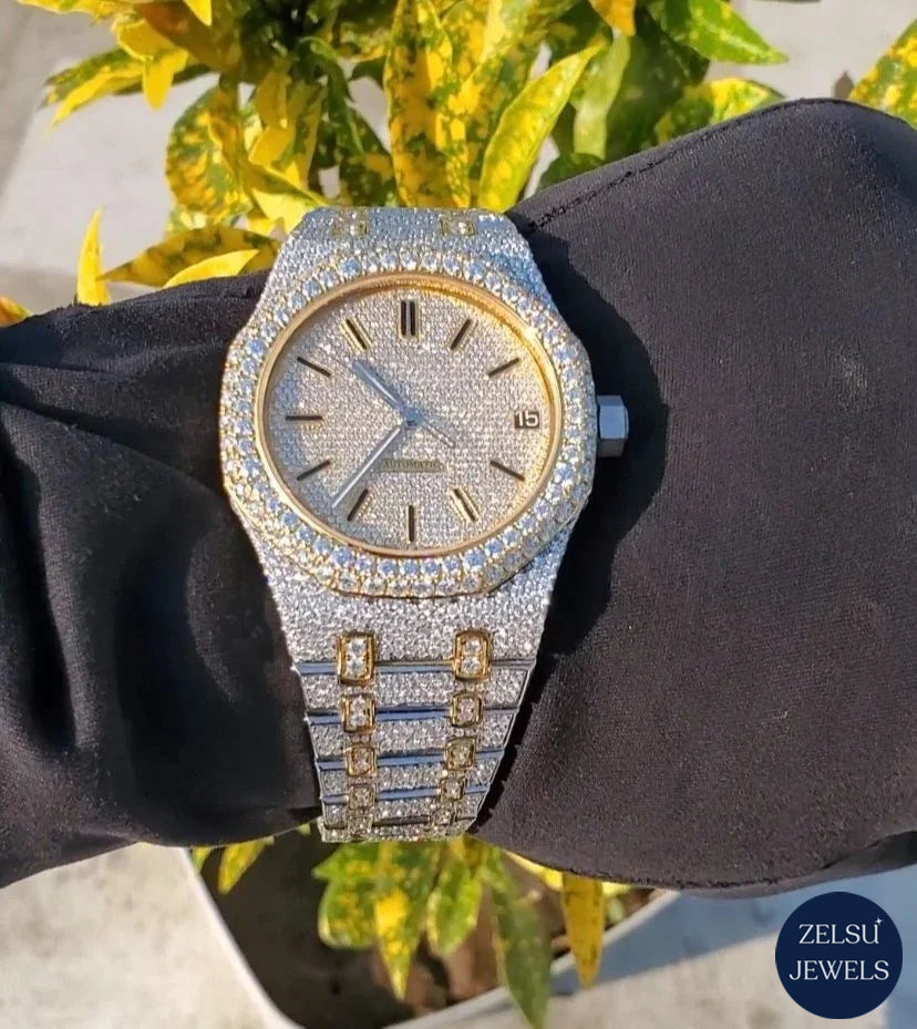 Luxury two-tone VVS diamond watch, perfect for those who appreciate premium diamonds and sleek design.