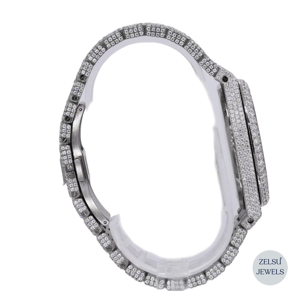 Stunning silver diamond watch, adorned with brilliant diamonds for a luxurious and elegant appearance.