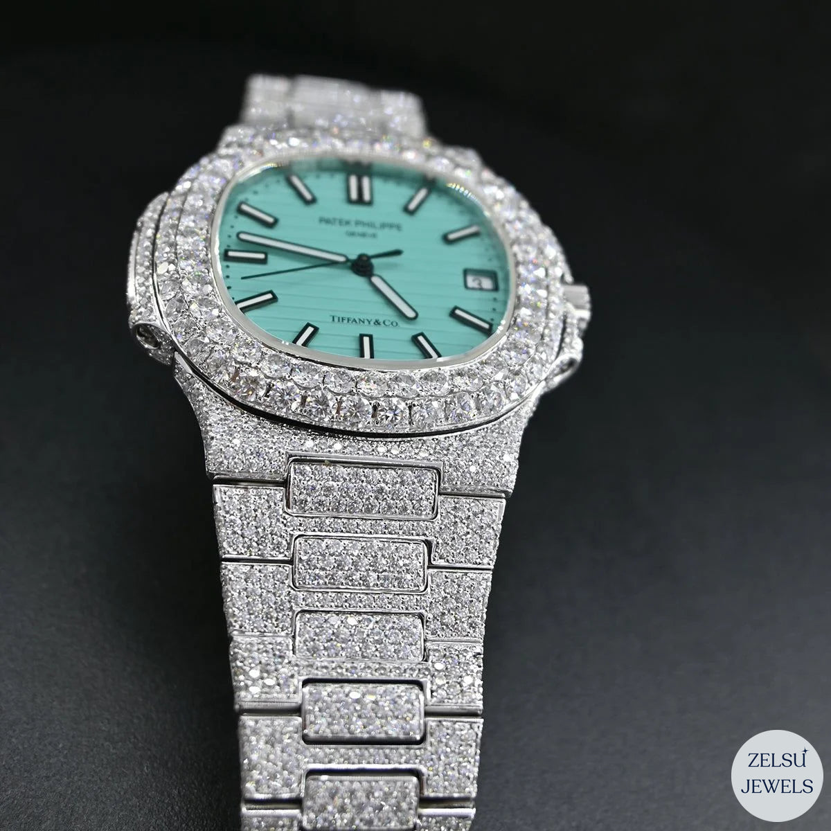 Sophisticated modern moissanite diamond watch, perfect for those who seek both style and elegance in a luxury timepiece.