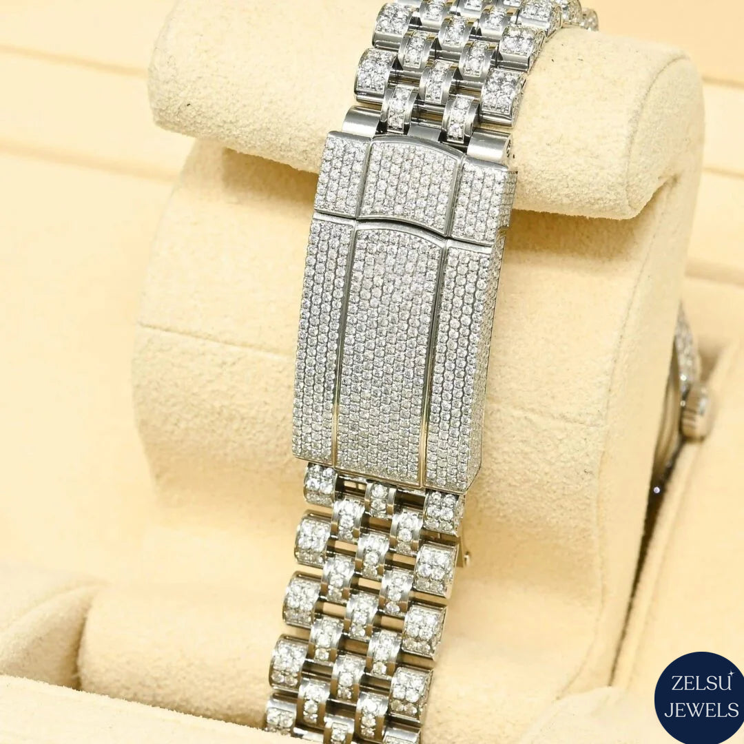 Exquisite silver diamond watch with black crystal dial and sparkling diamonds for a truly unique design.