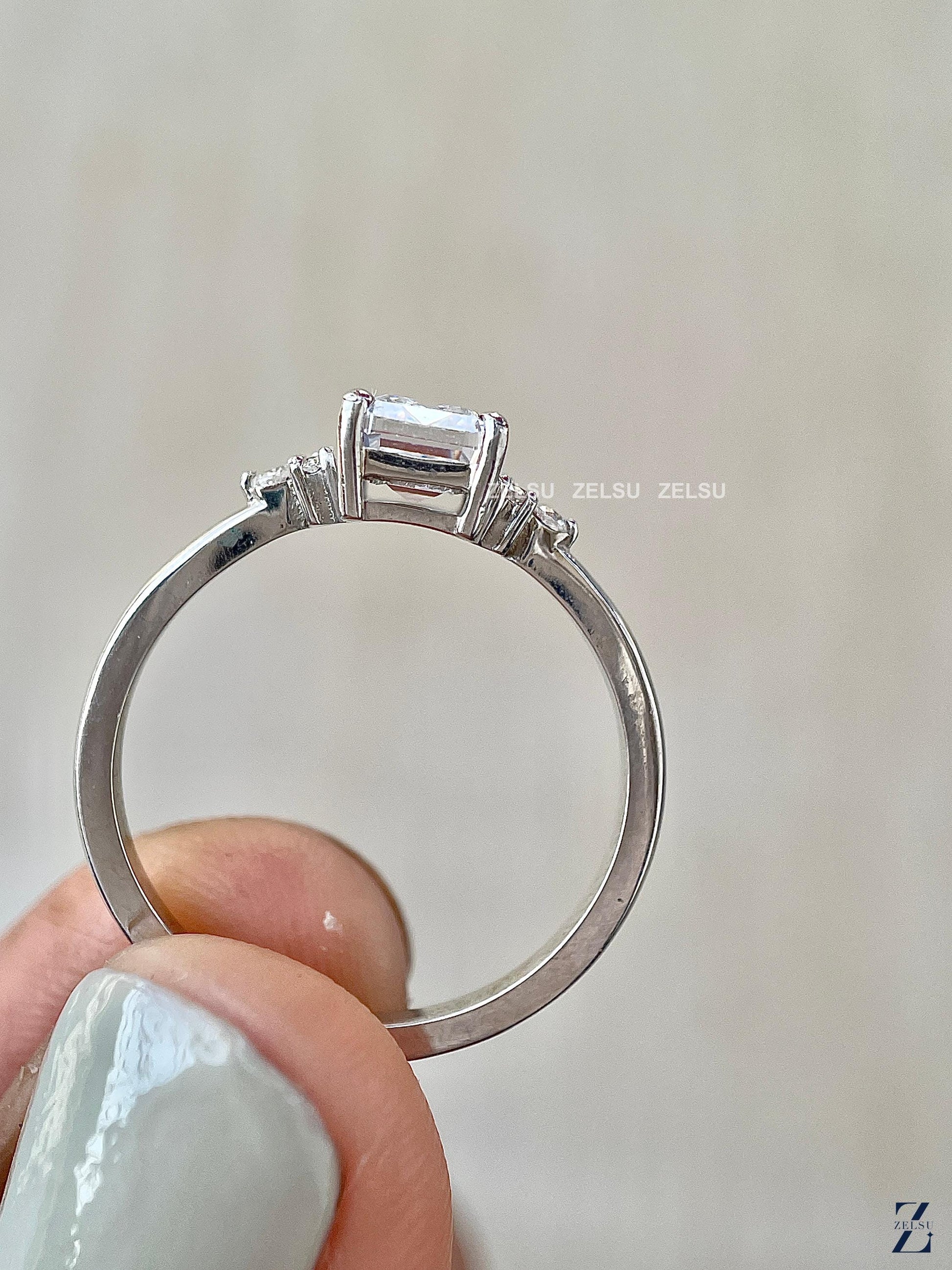 ZJM02149_M