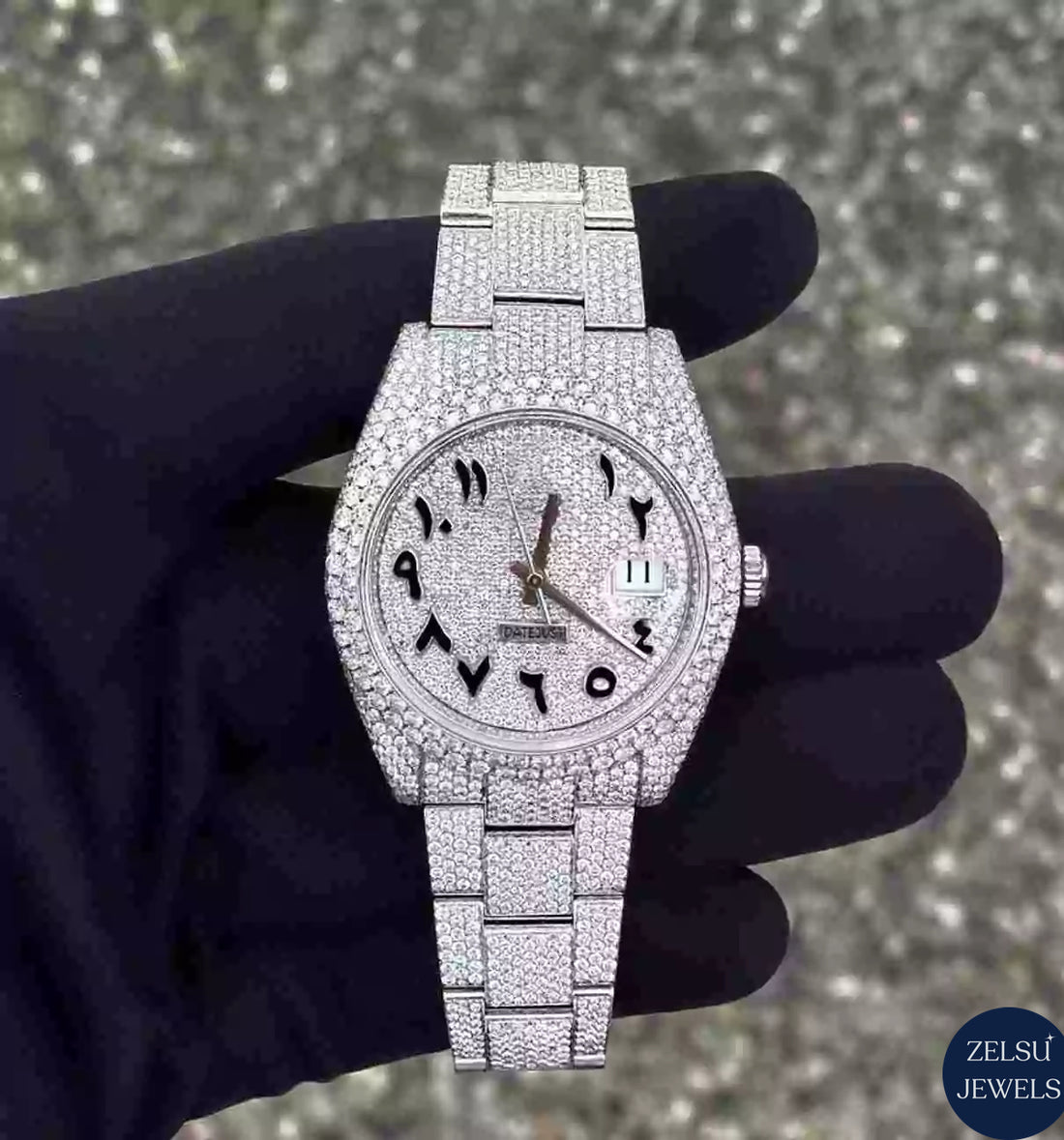 Elegant silver diamond watch, featuring sparkling diamonds and sleek silver craftsmanship for a sophisticated look.